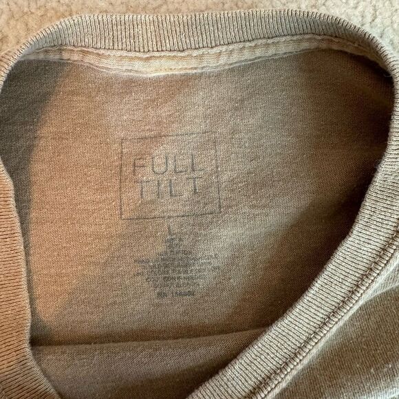 Women’s Full Tilt Graphic Shirt L - Picture 2 of 2